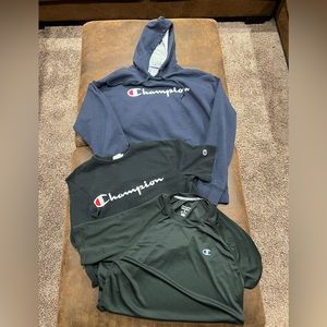 Champion hoodie sweatshirt & T-shirt combo men’s Large & Medium blue & black